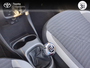 Photo 21 du bon plan TOYOTA Aygo 1.0 VVT-i 72ch x-play x-app 5p MC18 occasion à 9990 €