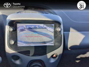 Photo 22 du bon plan TOYOTA Aygo 1.0 VVT-i 72ch x-play x-app 5p MC18 occasion à 9990 €