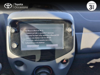 Photo 23 du bon plan TOYOTA Aygo 1.0 VVT-i 72ch x-play x-app 5p MC18 occasion à 9990 €