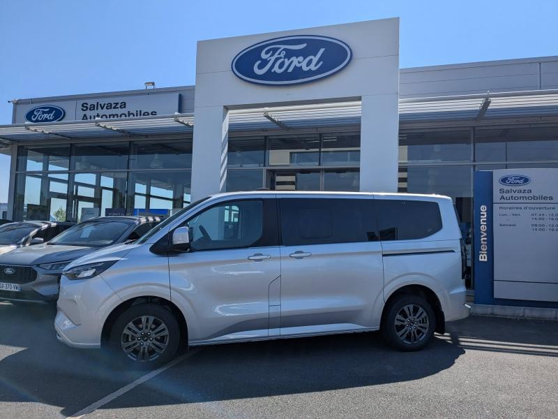 Bon plan FORD Tourneo Custom 340 L1H1 2.5 Duratec 232ch Hybride rechargeable Titanium CVT occasion à 57990 €