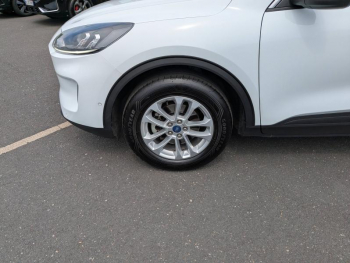 Photo 8 du bon plan FORD Kuga 2.5 Duratec 190ch FHEV E85 Titanium BVA occasion à 21390 €