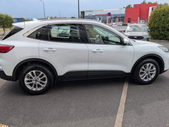 Photo 5 du bon plan FORD Kuga 2.5 Duratec 190ch FHEV E85 Titanium BVA occasion à 20990 €