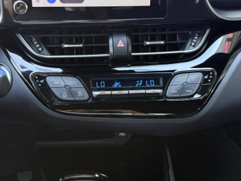 Photo 18 du bon plan TOYOTA C-HR 2.0 Hybride 184ch Collection E-CVT occasion à 25990 €