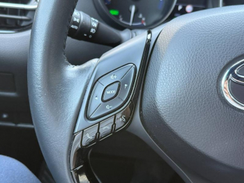 Photo 19 du bon plan TOYOTA C-HR 2.0 Hybride 184ch Collection E-CVT occasion à 25990 €