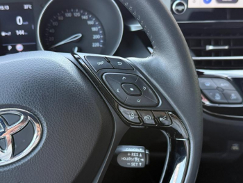 Photo 20 du bon plan TOYOTA C-HR 2.0 Hybride 184ch Collection E-CVT occasion à 25990 €
