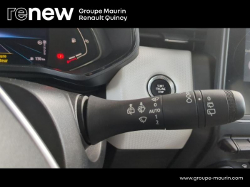 Photo 16 du bon plan RENAULT Clio 1.6 E-Tech hybride 140ch Intens -21N occasion à 15990 €
