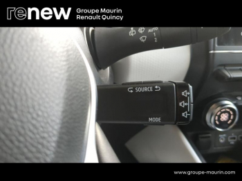 Photo 17 du bon plan RENAULT Clio 1.6 E-Tech hybride 140ch Intens -21N occasion à 15990 €