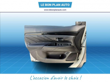 Photo 7 du bon plan MITSUBISHI Outlander PHEV Twin Motor Business 4WD Euro6d-T EVAP 5cv occasion à 18980 €
