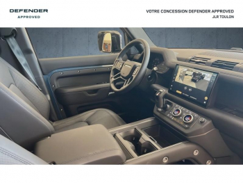 Photo 14 du bon plan LAND-ROVER Defender 110 2.0 P300e PHEV Black Edition occasion à 119900 €