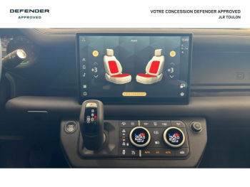Photo 16 du bon plan LAND-ROVER Defender 110 2.0 P300e PHEV Black Edition occasion à 119900 €