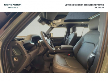 Photo 23 du bon plan LAND-ROVER Defender 110 2.0 P300e PHEV Trophy Edition Keswick Green occasion à 134900 €