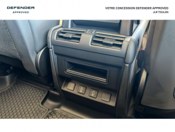 Photo 30 du bon plan LAND-ROVER Defender 110 2.0 P300e PHEV Trophy Edition Keswick Green occasion à 134900 €
