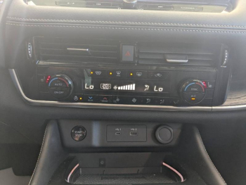 Photo 15 du bon plan NISSAN X-Trail e-Power 204ch Tekna occasion à 28990 €