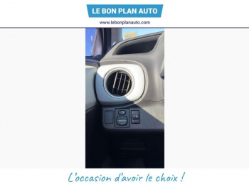 Photo 24 du bon plan TOYOTA Yaris HSD 100h Dynamic 5p occasion à 7999 €