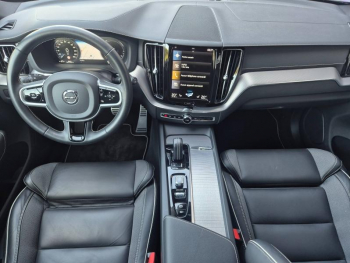 Photo 5 du bon plan VOLVO XC60 T6 AWD 253 + 87ch R-Design Geartronic occasion à 39890 €