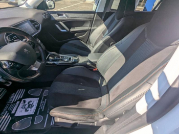 Photo 10 du bon plan PEUGEOT 308 1.2 PureTech 130ch E6.c S&S Tech Edition EAT8 occasion à 11890 €