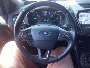 Photo 5 du bon plan FORD Kuga 1.5 Flexifuel-E85 150ch Stop&Start Vignale 4x2 BVA Euro6.2 occasion à 18900 €