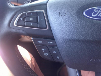 Photo 13 du bon plan FORD Kuga 1.5 Flexifuel-E85 150ch Stop&Start Vignale 4x2 BVA Euro6.2 occasion à 18900 €