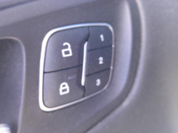 Photo 19 du bon plan FORD Kuga 1.5 Flexifuel-E85 150ch Stop&Start Vignale 4x2 BVA Euro6.2 occasion à 18900 €