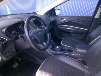 Photo 21 du bon plan FORD Kuga 1.5 Flexifuel-E85 150ch Stop&Start Vignale 4x2 BVA Euro6.2 occasion à 18900 €