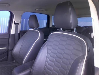 Photo 22 du bon plan FORD Kuga 1.5 Flexifuel-E85 150ch Stop&Start Vignale 4x2 BVA Euro6.2 occasion à 18900 €