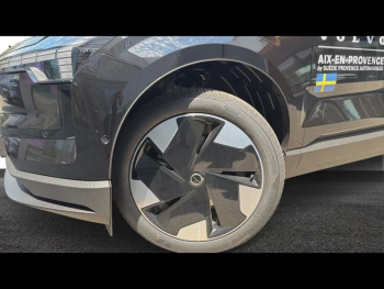 Photo 9 du bon plan VOLVO EX30 P5 Long Range 272ch 69kWh Ultra occasion à 42900 €