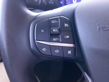 Photo 17 du bon plan FORD Kuga 2.5 Duratec 190ch FHEV E85 Titanium BVA occasion à 25900 €