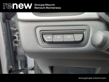 Photo 23 du bon plan RENAULT Captur 1.6 E-Tech hybride 145ch Evolution occasion à 21490 €