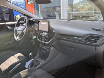 Photo 19 du bon plan FORD Puma 1.0 EcoBoost 125ch mHEV Titanium occasion à 14300 €