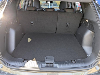 Photo 24 du bon plan FORD Kuga 2.5 Duratec 180ch Hybrid FlexiFuel ST-Line Powershift occasion à 31500 €