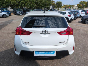 Photo 8 du bon plan TOYOTA Auris 124 D-4D FAP Style occasion à 10980 €