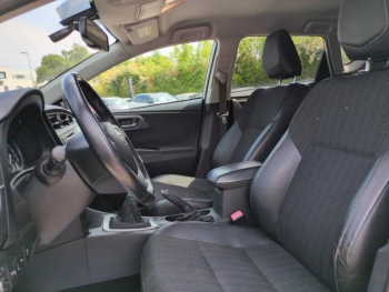 Photo 16 du bon plan TOYOTA Auris 124 D-4D FAP Style occasion à 10980 €