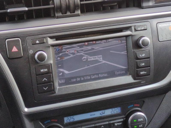 Photo 22 du bon plan TOYOTA Auris 124 D-4D FAP Style occasion à 10980 €