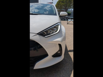 Photo 9 du bon plan TOYOTA Yaris 116h Design 5p MY25 occasion à 23890 €