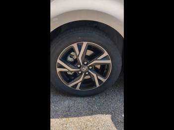 Photo 11 du bon plan TOYOTA Yaris 116h Design 5p MY25 occasion à 23890 €