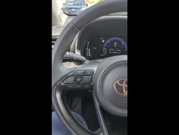 Photo 18 du bon plan TOYOTA Yaris 116h Design 5p MY25 occasion à 23890 €
