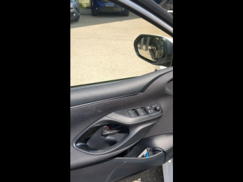 Photo 29 du bon plan TOYOTA Yaris 116h Design 5p MY25 occasion à 23890 €