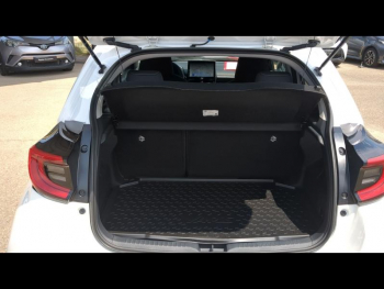 Photo 30 du bon plan TOYOTA Yaris 116h Design 5p MY25 occasion à 23890 €