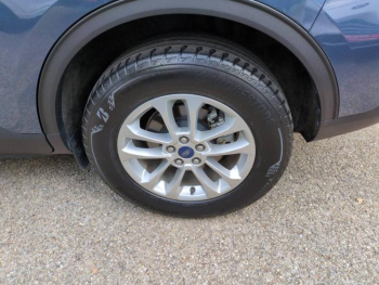 Photo 24 du bon plan FORD Kuga 2.5 Duratec 190ch FHEV E85 Titanium BVA occasion à 23990 €