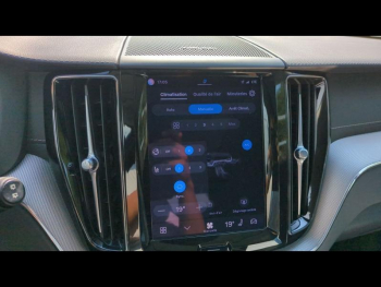 Photo 37 du bon plan VOLVO XC60 T6 AWD 253 + 145ch Utimate Style Dark Geartronic occasion à 48990 €
