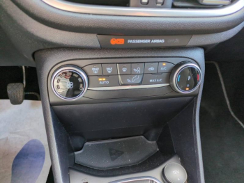 Photo 8 du bon plan FORD Fiesta 1.0 Flexifuel 95ch Titanium Business 5p occasion à 15490 €