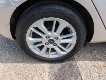 Photo 23 du bon plan FORD Fiesta 1.0 Flexifuel 95ch Titanium Business 5p occasion à 15490 €