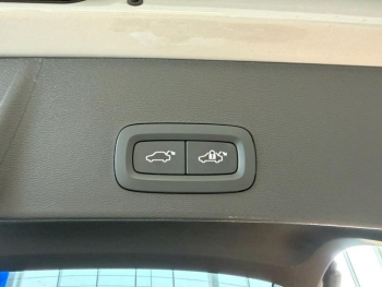 Photo 9 du bon plan VOLVO XC40 B3 163ch Plus DCT 7 occasion à 34200 €