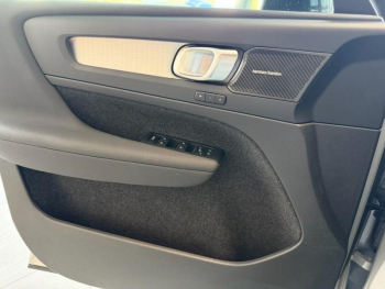 Photo 18 du bon plan VOLVO XC40 B3 163ch Plus DCT 7 occasion à 34200 €