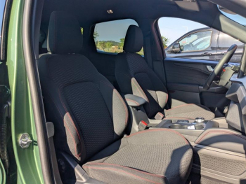 Photo 18 du bon plan FORD Kuga 2.5 Duratec 180ch Hybrid FlexiFuel ST-Line Powershift occasion à 32400 €