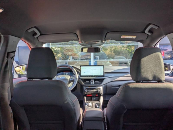 Photo 23 du bon plan FORD Kuga 2.5 Duratec 180ch Hybrid FlexiFuel ST-Line Powershift occasion à 32400 €