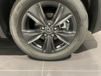 Photo 9 du bon plan LEXUS UX 300h Pack MY26 occasion à 35900 €