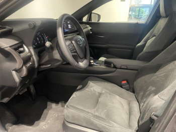 Photo 18 du bon plan LEXUS UX 300h Pack MY26 occasion à 35900 €