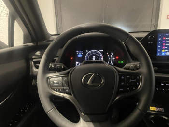 Photo 21 du bon plan LEXUS UX 300h Pack MY26 occasion à 35900 €