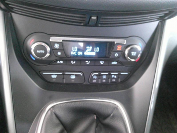 Photo 12 du bon plan FORD C-MAX 1.0 SCTi 100ch EcoBoost Stop&Start E85 Titanium X occasion à 8290 €